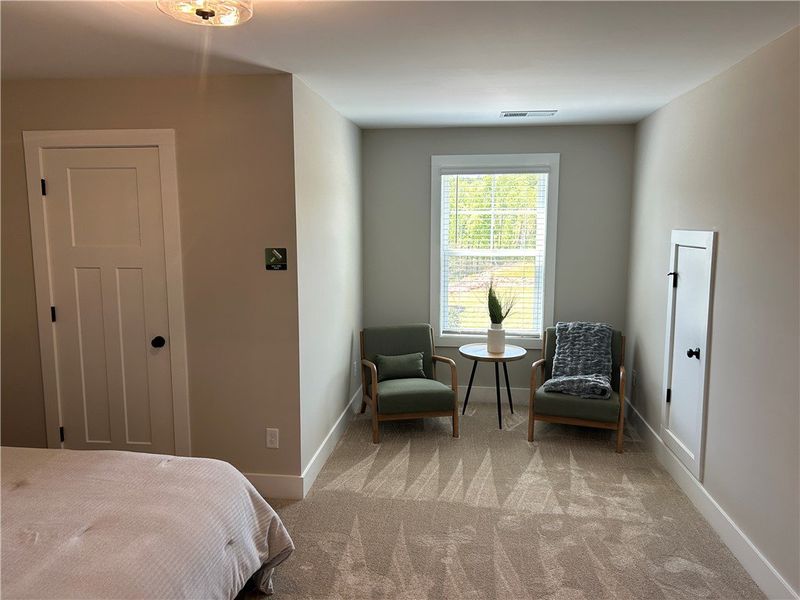 Furnished interior view inside a new home in Edwards Ridge, Central (Image 8).
