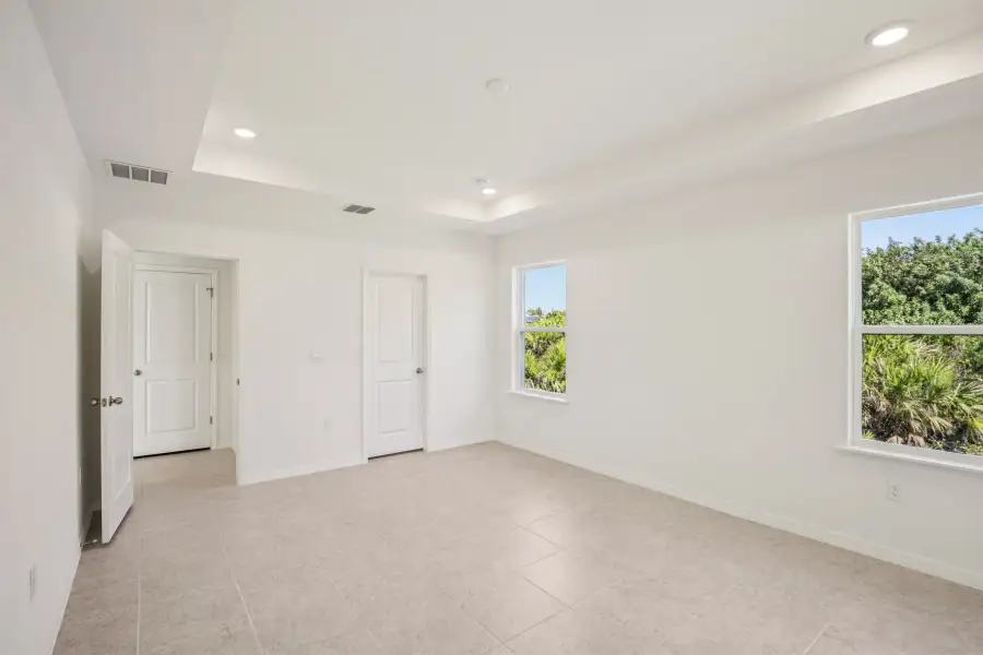 Representative unfurnished interior of a home built from the Huntington by Maronda Homes in Palm Coast, Palm Coast (Image 37).