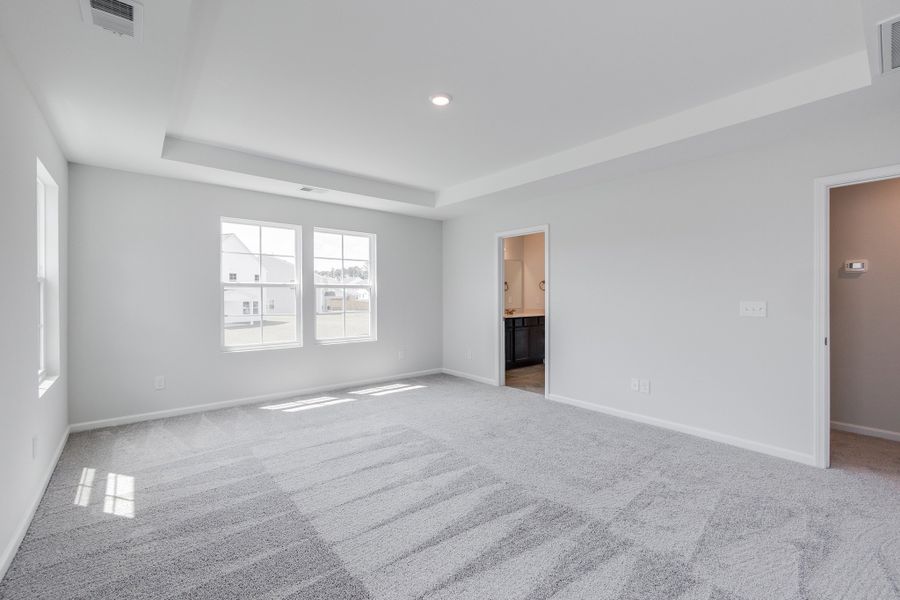 Spacious, unfurnished interior of a new home in Ellington, Elgin (Image 30).