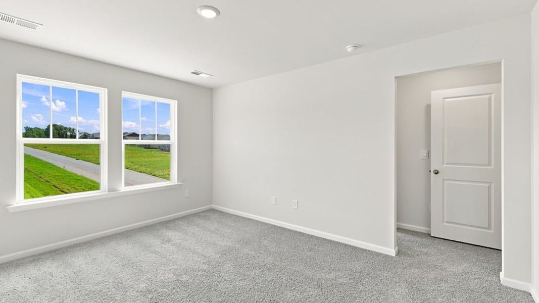 Spacious, unfurnished interior of a new home in Baxter Village, Boiling Springs (Image 33).