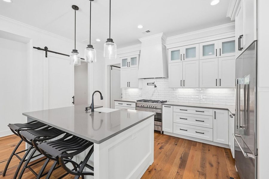 Furnished interior view inside a new home in , Seabrook (Image 19).