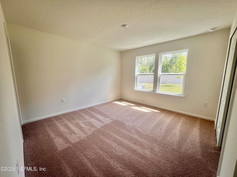 Spacious, unfurnished interior of a new home in Hawkes Meadow, Jacksonville (Image 5).
