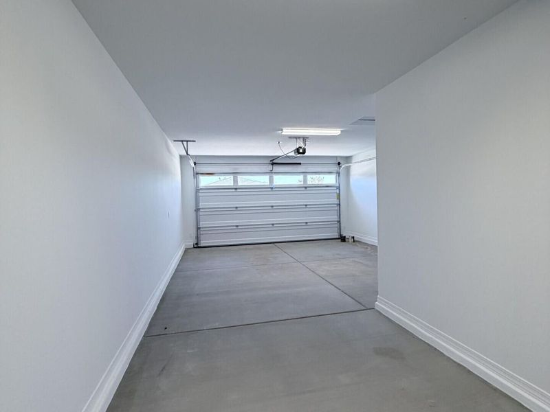 Spacious, unfurnished interior of a new home in North Ridge at Pronghorn Ranch, Prescott Valley (Image 14). Spacious, unfurnished interior of a new home in North Ridge at Pronghorn Ranch, Prescott Valley (Image 14).