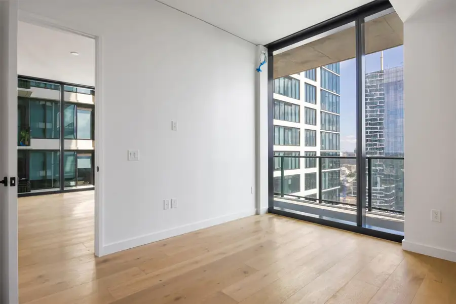 Spacious, unfurnished interior of a new home in , Austin (Image 18).