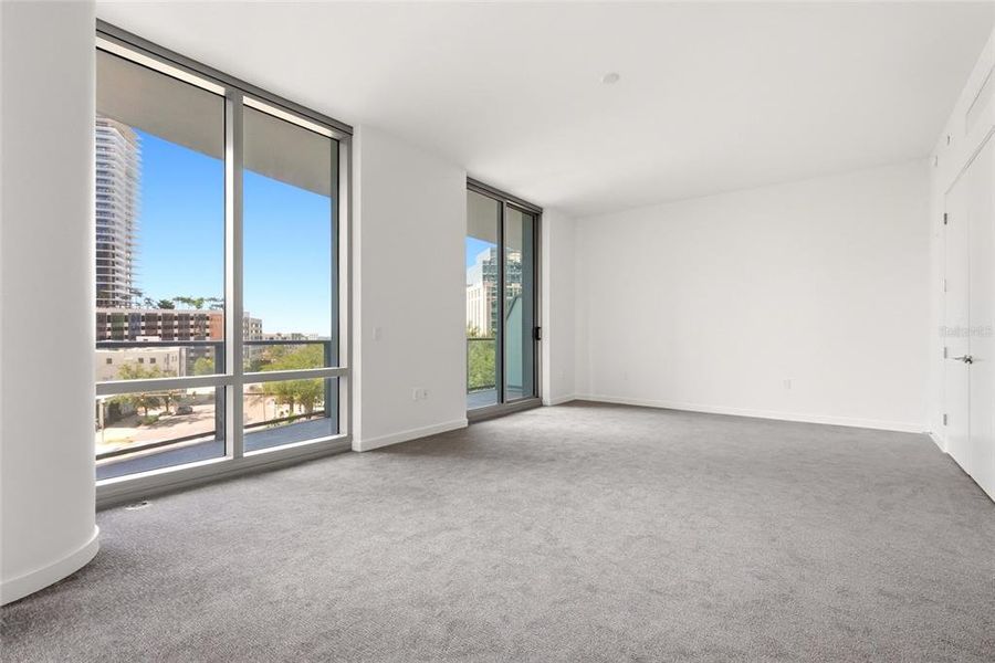 Spacious, unfurnished interior of a new home in , St. Petersburg (Image 44). Spacious, unfurnished interior of a new home in , St. Petersburg (Image 44).