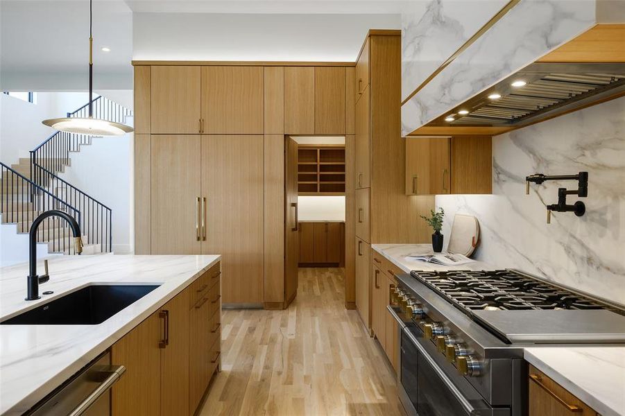 Furnished interior view inside a new home in , Dallas (Image 7).