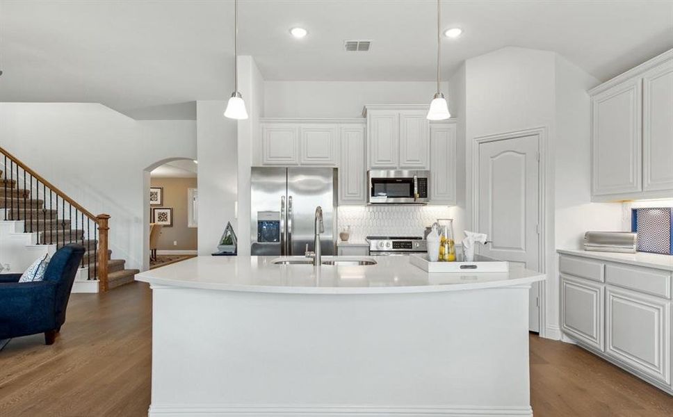 LIGHT, BRIGHT, INVITING.... virtually staged