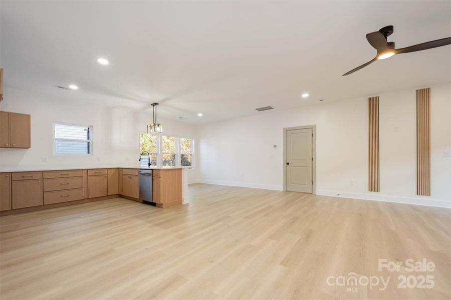 Spacious, unfurnished interior of a new home in , Shelby (Image 12).