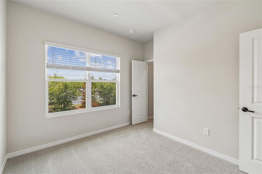 Spacious, unfurnished interior of a new home in , Orlando (Image 28).