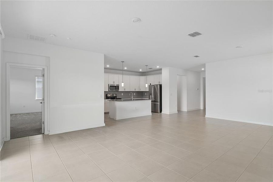 Spacious, unfurnished interior of a new home in Providence: Garden Hills Estate Collection, Davenport (Image 18).