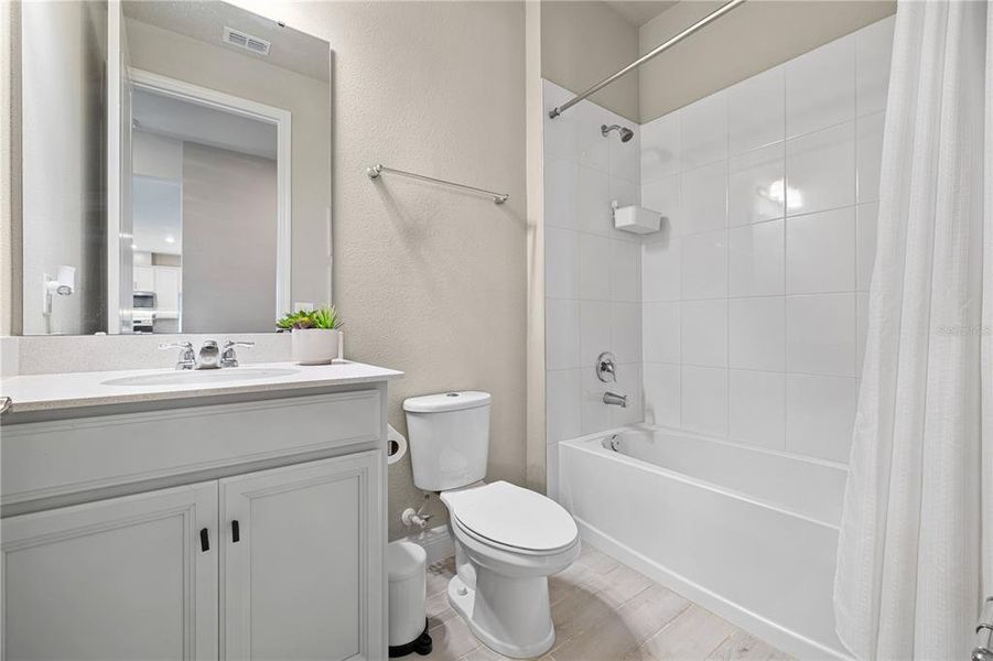 Furnished interior view inside a new home in , Minneola (Image 19).