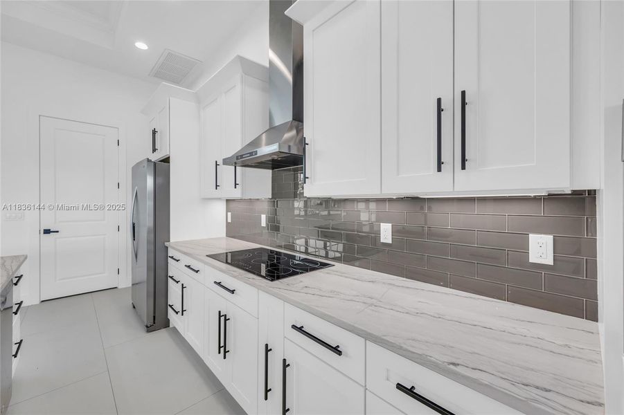 Furnished interior view inside a new home in , Port St. Lucie (Image 10).