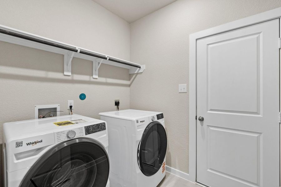 Furnished interior view inside a new home in , Conroe (Image 14).