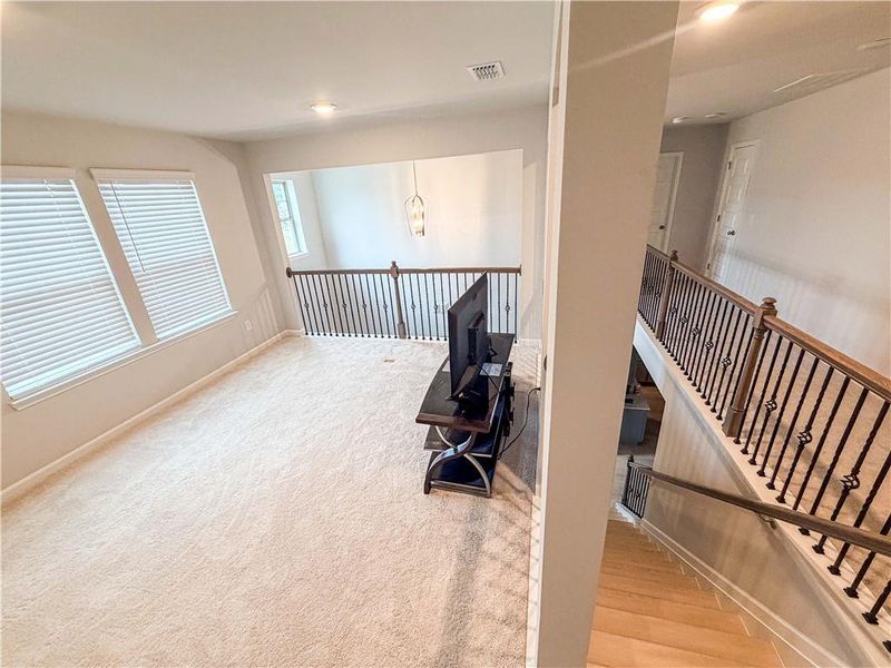 Spacious, unfurnished interior of a new home in , Stockbridge (Image 90).
