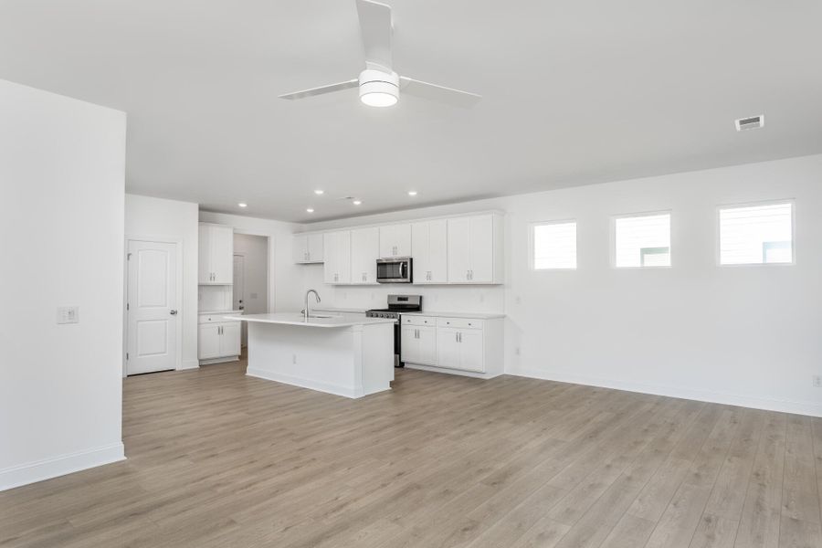 Spacious, unfurnished interior of a new home in Running Brook Townes, Durham (Image 12).