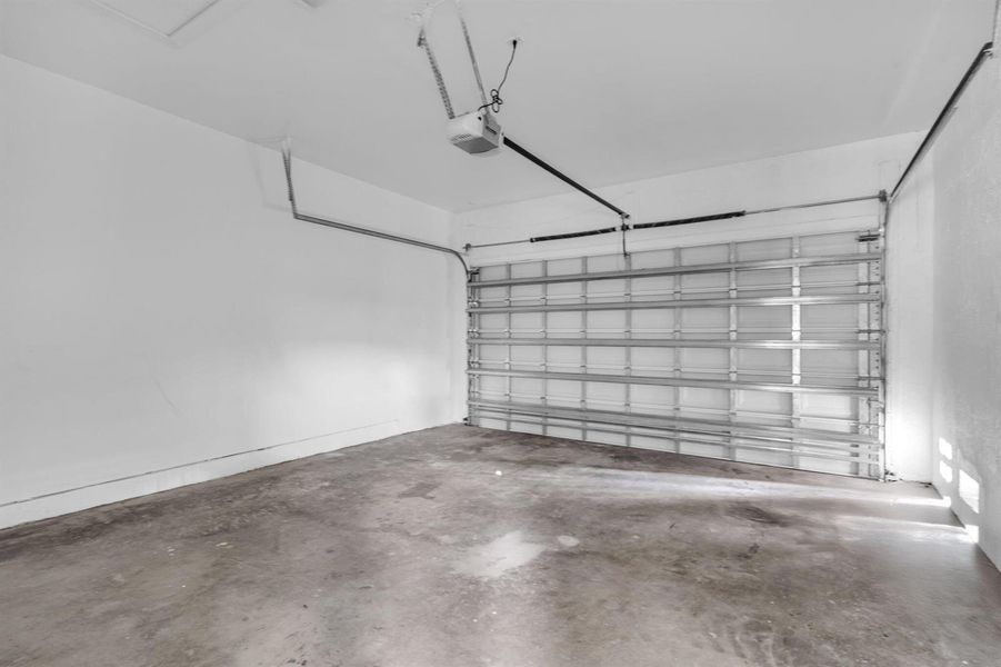 17-web-or-mls-2551NW14th-17