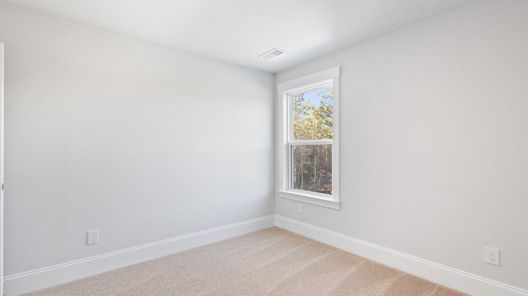 Spacious, unfurnished interior of a new home in Sherwood Manor, Atlanta (Image 18).