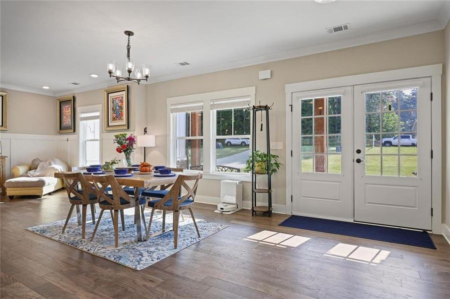 Furnished interior view inside a new home in , Dallas (Image 7).
