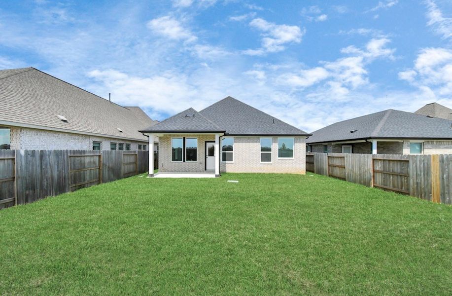 Hickory Backyard with Covered Patio