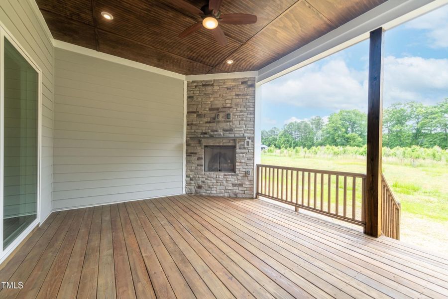 RGA-0379-00_Ballentine C_Outdoor Living_