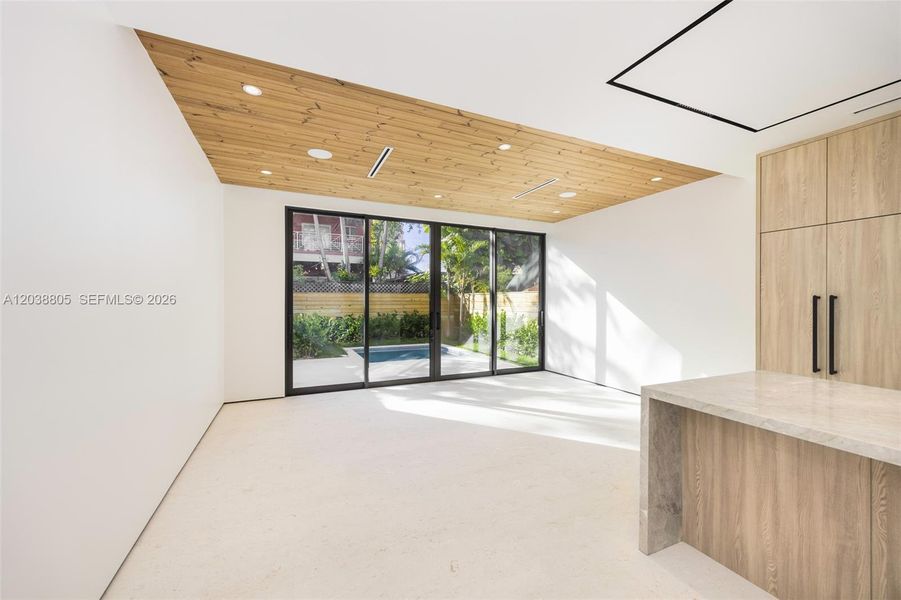 Image 36 of a home in .