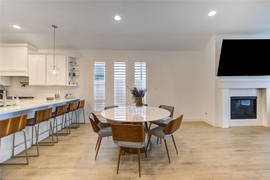 Furnished interior view inside a new home in Cross Creek West 45', Fulshear (Image 6). Furnished interior view inside a new home in Cross Creek West 45', Fulshear (Image 6).