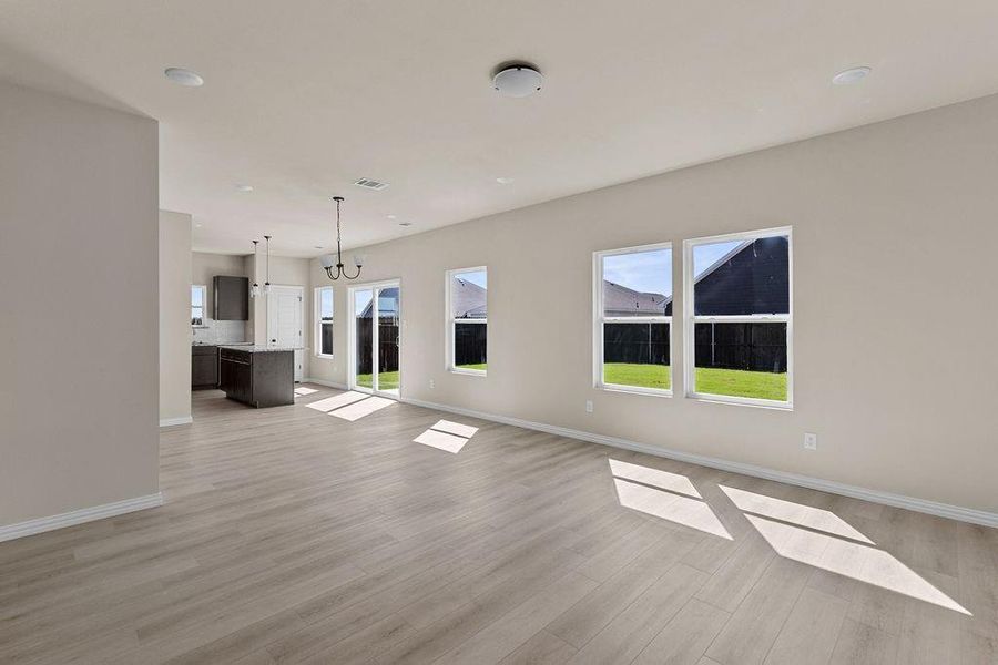 Spacious, unfurnished interior of a new home in Trails of Fossil Creek, Fort Worth (Image 16).