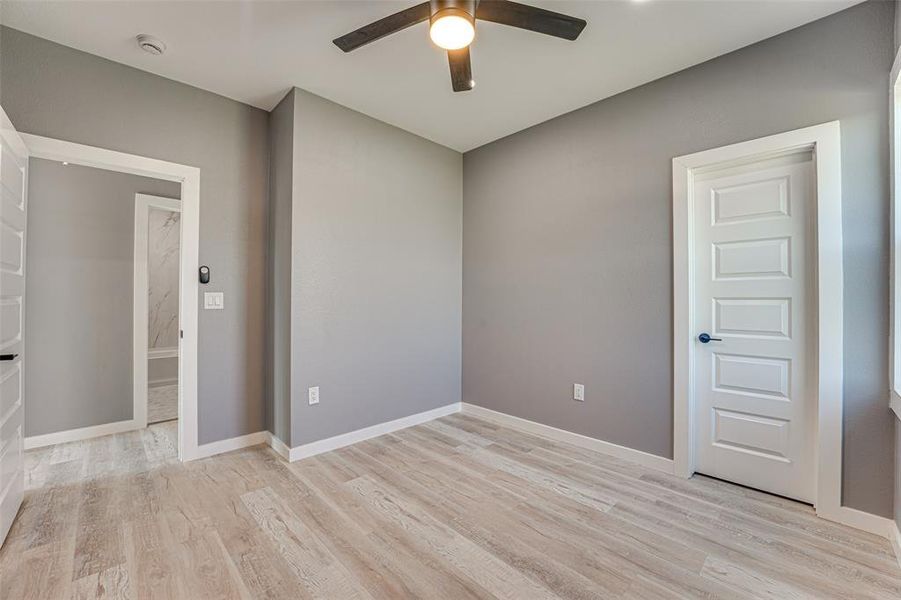 Spacious, unfurnished interior of a new home in , Rice (Image 20).