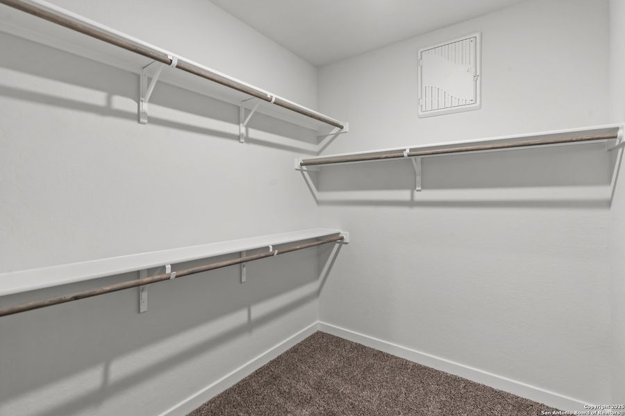 Spacious, unfurnished interior of a new home in The Meadows at Hunters Ranch, San Antonio (Image 23).