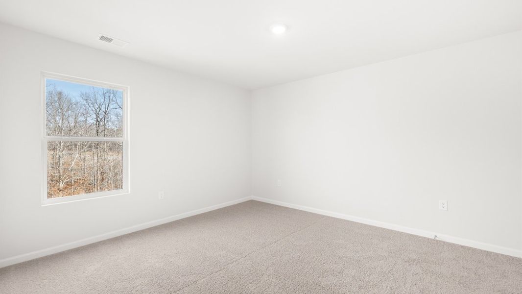Representative unfurnished interior of a home built from the Penwell by D.R. Horton in Oakleigh Glen, Dallas (Image 27).