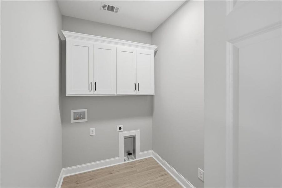 Spacious, unfurnished interior of a new home in , Gainesville (Image 24). Spacious, unfurnished interior of a new home in , Gainesville (Image 24).