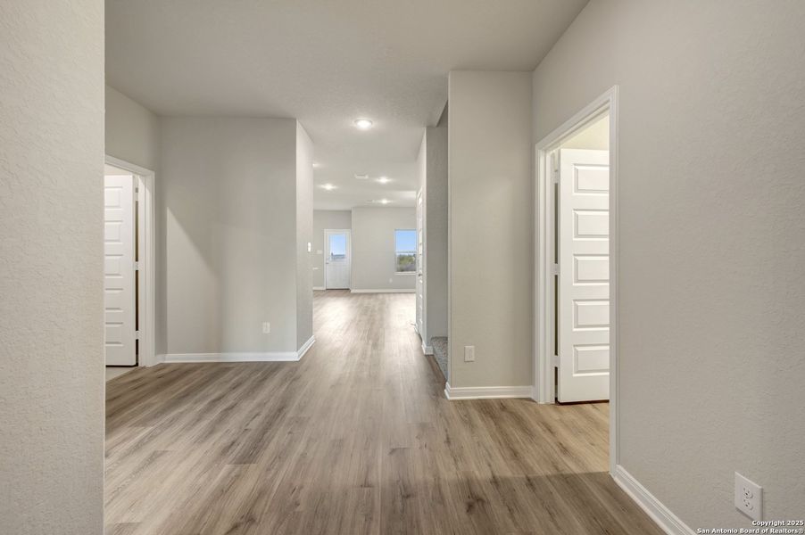 Spacious, unfurnished interior of a new home in Paloma Park, Converse (Image 49).