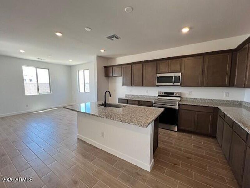 BR45 lot 207 Kitchen 1