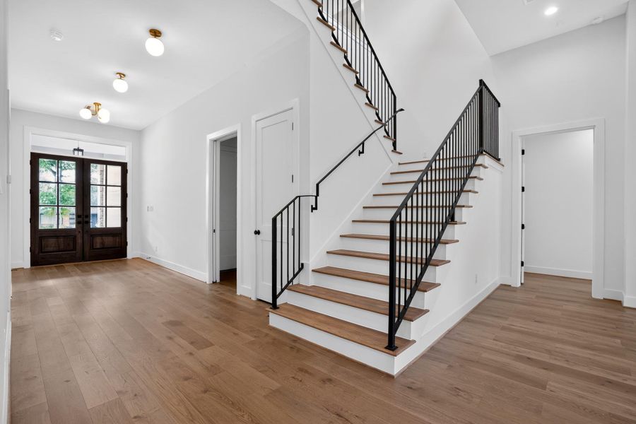 Spacious, unfurnished interior of a new home in , Houston (Image 45).