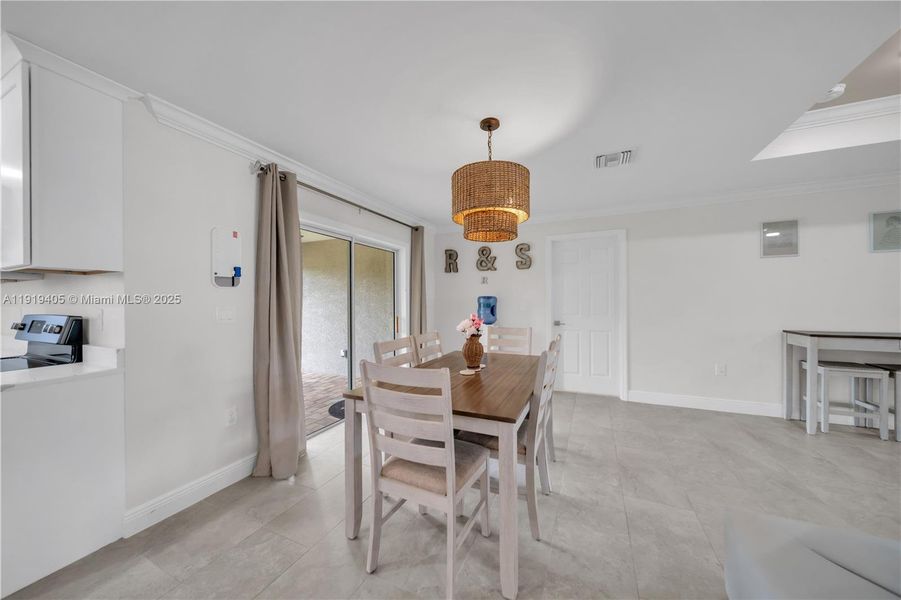 Furnished interior view inside a new home in , Lehigh Acres (Image 38). Furnished interior view inside a new home in , Lehigh Acres (Image 38).