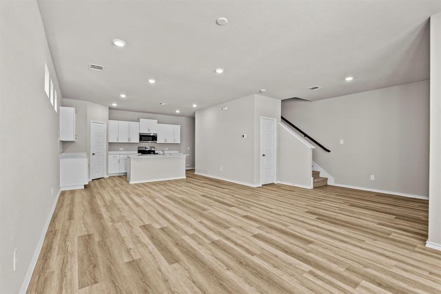 Spacious, unfurnished interior of a new home in Orchard Village, Fort Worth (Image 22).
