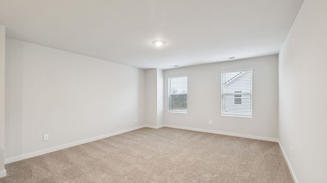 Spacious, unfurnished interior of a new home in Harvest Point, Spring Hill (Image 42).