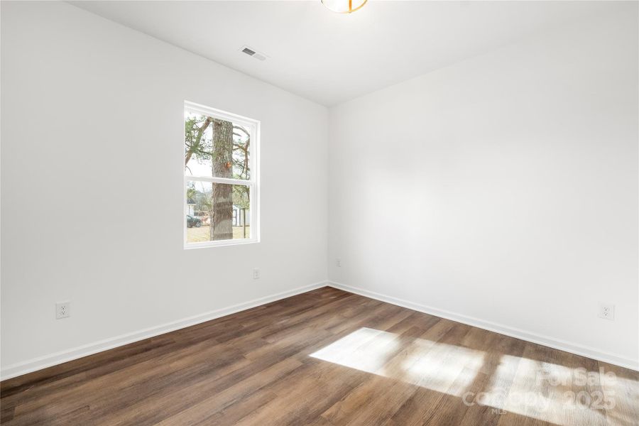 Spacious, unfurnished interior of a new home in , Shelby (Image 28).