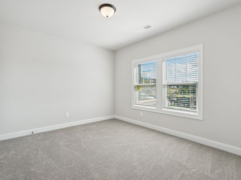 Spacious, unfurnished interior of a new home in Martin Springs - Highland Series, Lawrenceville (Image 19).