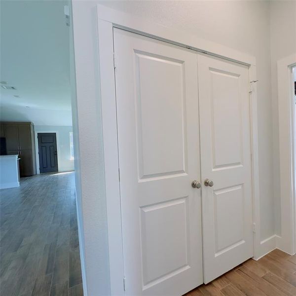 Spacious, unfurnished interior of a new home in , Dallas (Image 25).