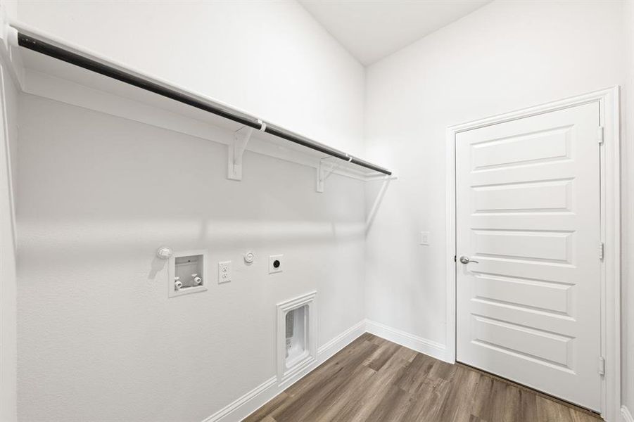 Spacious, unfurnished interior of a new home in , Venus (Image 23). Spacious, unfurnished interior of a new home in , Venus (Image 23).