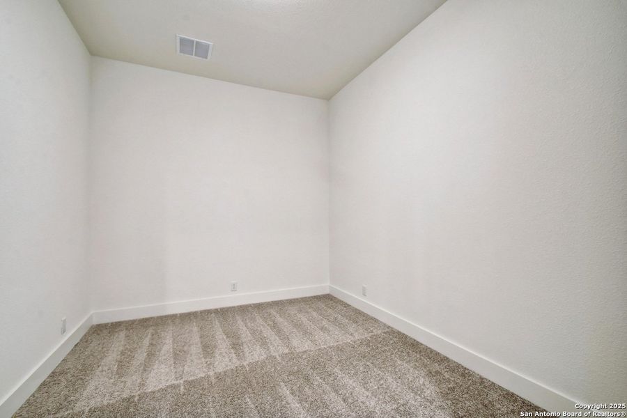 Spacious, unfurnished interior of a new home in Homestead, Schertz (Image 15).