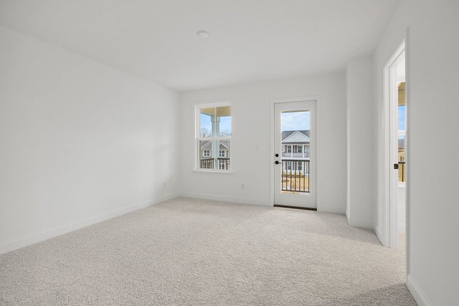 Spacious, unfurnished interior of a new home in Forest Creek, Waxhaw (Image 55).