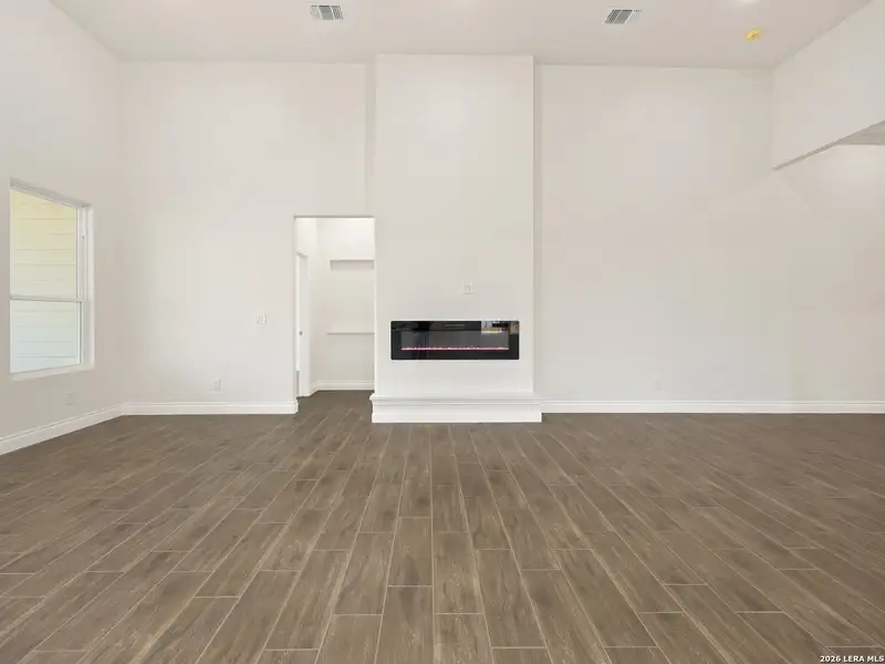 Spacious, unfurnished interior of a new home in , Elmendorf (Image 36).