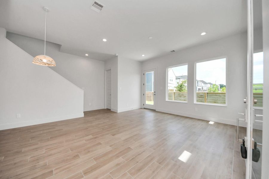 IMAGE REPRESENTATIVE OF THE PLAN ONLY. FEATURES AND SELECTIONS MAY VARY.