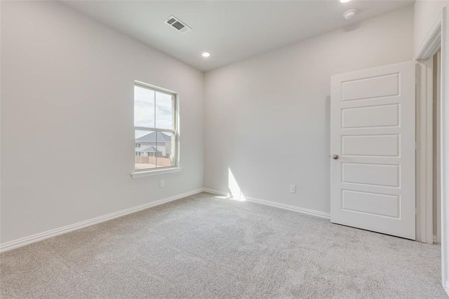 Spacious, unfurnished interior of a new home in Sutton Fields, Celina (Image 15).