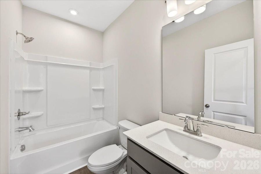 Secondary full bathroom Secondary full bathroom