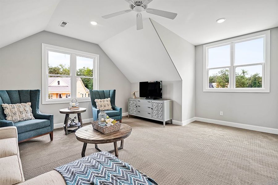 Jonesport, Bonus Room