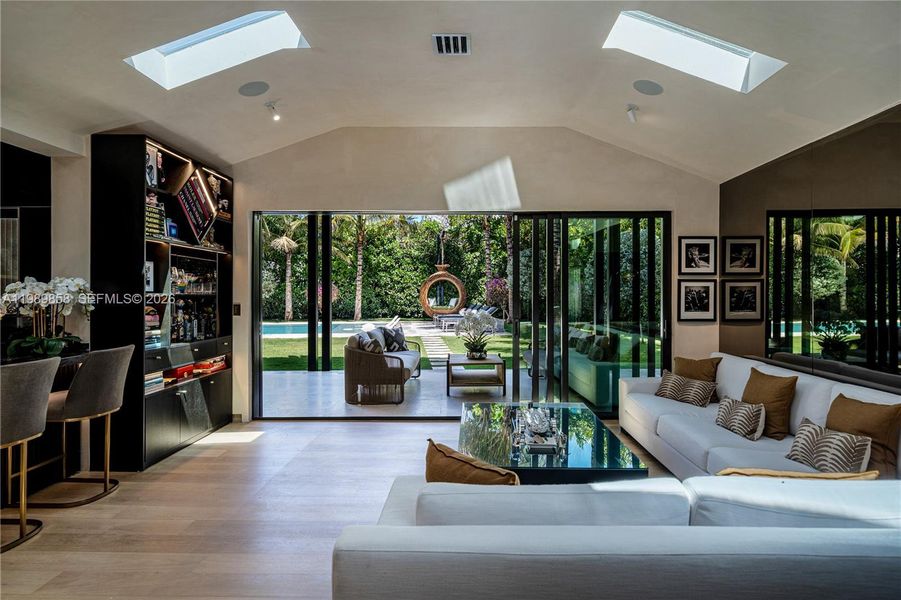 Community amenities in , Miami (Image 40). Community amenities in , Miami (Image 40).