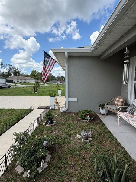Exterior details and patio area of a home in , Ocala (Image 4).